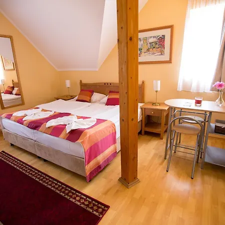 Magnolia Apartmanhaz *