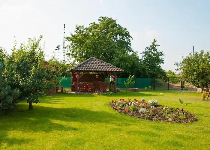 Magnolia Apartmanhaz * Balatonfured